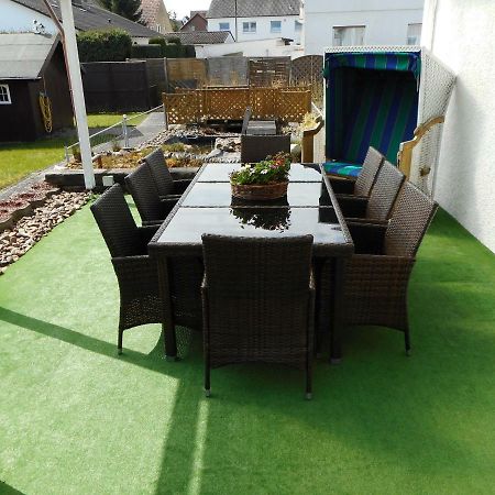 Modernes Ferienhaus Der Besonderen Art Mit Garten لونه المظهر الخارجي الصورة