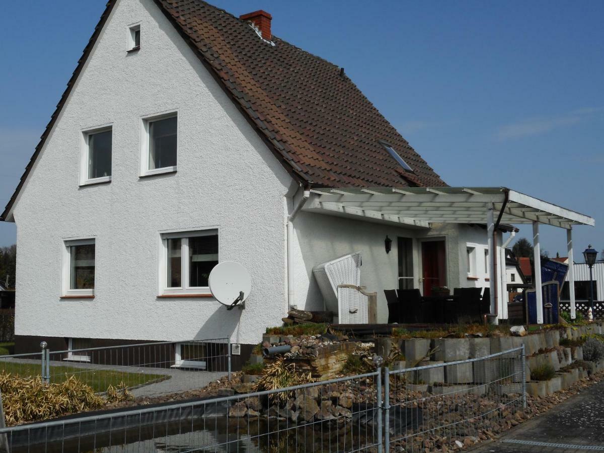 Modernes Ferienhaus Der Besonderen Art Mit Garten لونه المظهر الخارجي الصورة